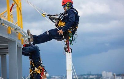 Trabalho em Altura: Medidas de Segurança e Prevenção de Acidentes Trabalho em Altura: Medidas de Segurança e Prevenção de Acidentes