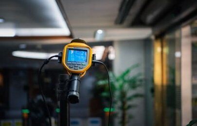 Termografia Aplicada em Instalações Elétricas: Identificando Problemas e Prevenindo Acidentes Termografia Aplicada em Instalações Elétricas: Identificando Problemas e Prevenindo Acidentes